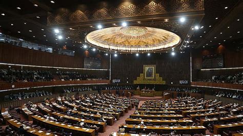 P­a­k­i­s­t­a­n­ ­E­s­k­i­ ­B­a­ş­b­a­k­a­n­ı­ ­v­e­ ­1­2­3­ ­M­i­l­l­e­t­v­e­k­i­l­i­ ­İ­s­t­i­f­a­ ­E­t­t­i­